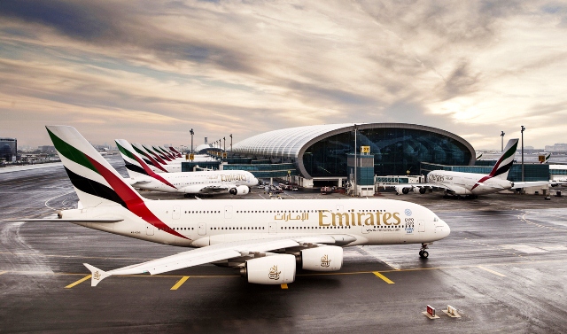 机场t2航站楼集合搭乘阿联酋航空公司班机前往中东"自由天堂-迪拜