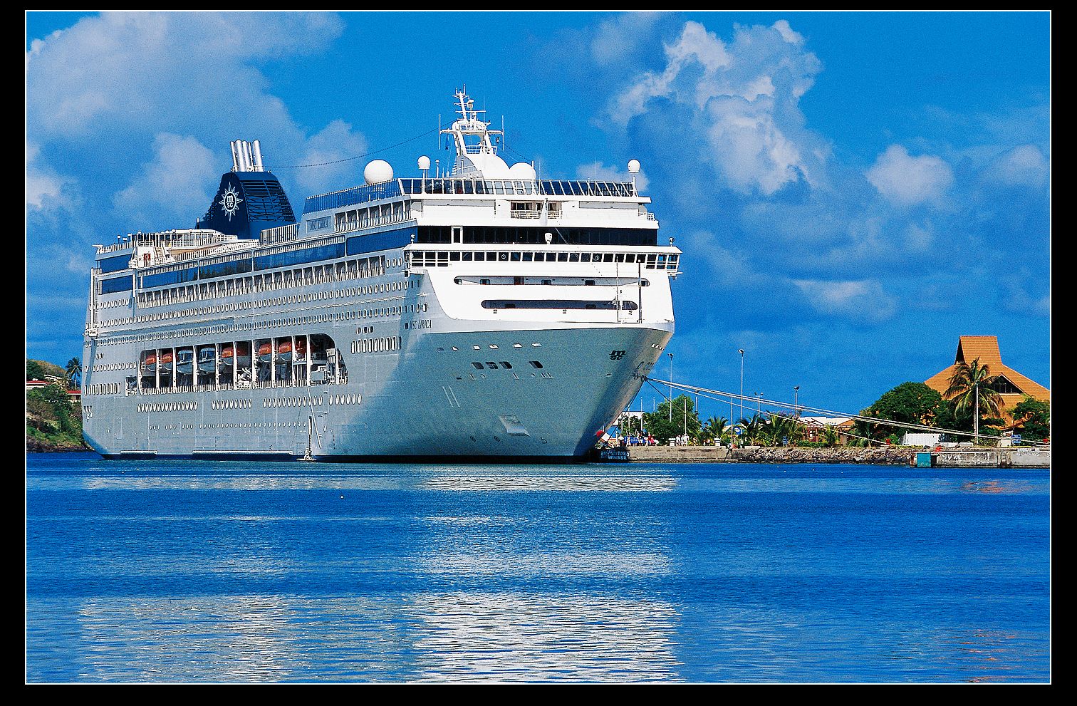 12.04MSC地中海“抒情号”上海-福冈-上海 4晚5日