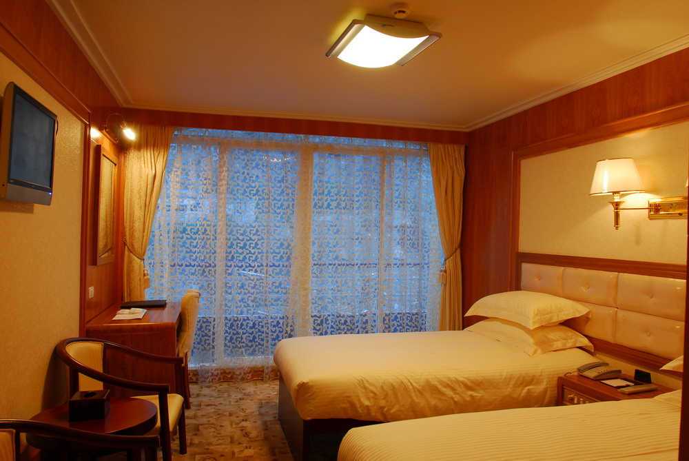 五一老年特价三峡_夕阳红老年人三峡游轮旅行