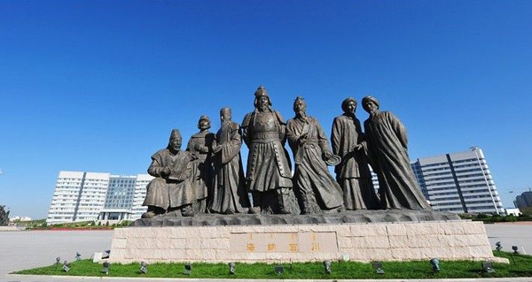 内蒙古各地区经济总量_内蒙古大草原图片(3)