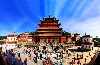 早餐后浏览号称 【外八庙之首的普宁寺】,它是中国北方最大的藏传佛教