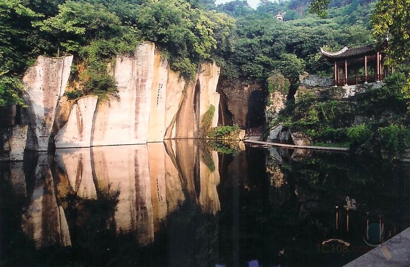 游吼山景区桃花节送大香林景区 住绍兴鉴湖大酒店【普通标间】1晚2日