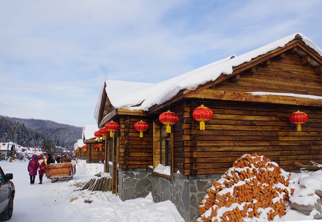 游览 【雪乡民俗博物馆】里的民间物品及具有雪乡特色的书画,图片
