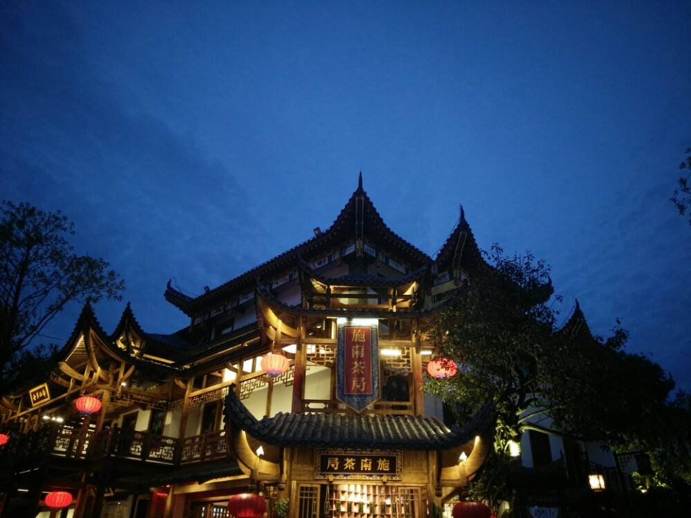 【约惠恩施】神奇清江大峡谷、黄鹤桥峰林、千古石门河、壮观土司城 、相亲女儿城4晚5日游(双动、特色餐、免费升级一晚野三峡小西湖挂四度假酒店)