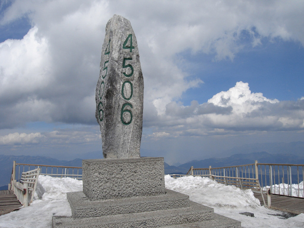           玉龙雪山