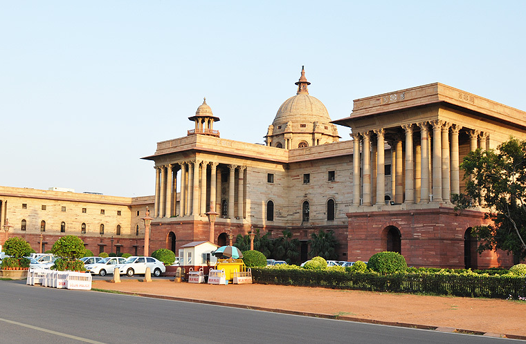 德里门(外观,约5分钟)是城市的地标式建筑, 也是新德里和旧德里捣分