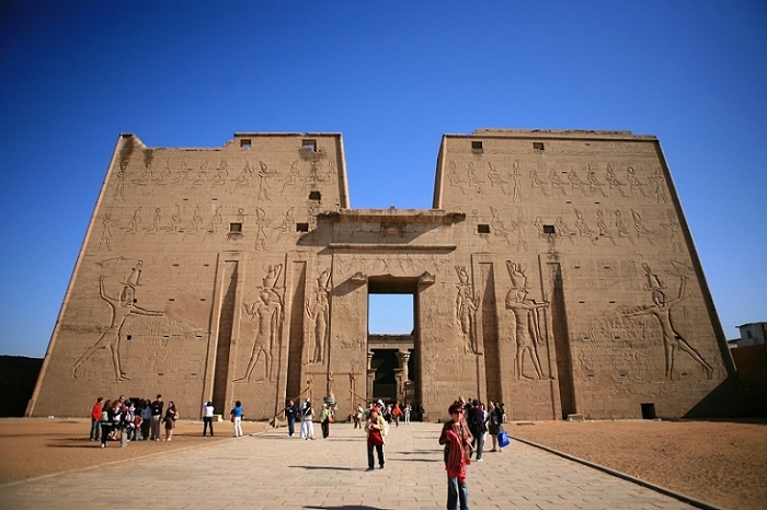 埃及 阿联酋7晚10天(卢克索 红海 开罗 迪拜 阿布扎比)ey