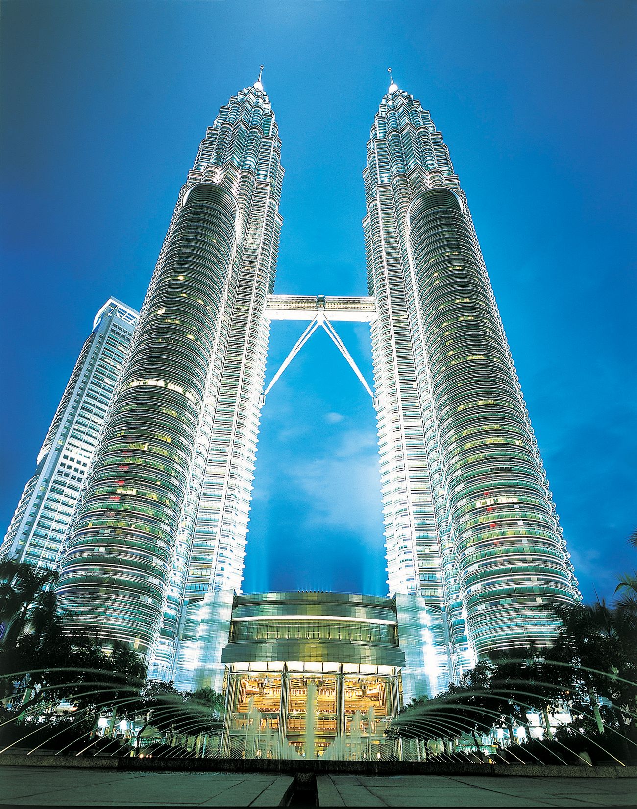 新加坡 马来 泰国9晚10日游(港龙转机,全程品质酒店