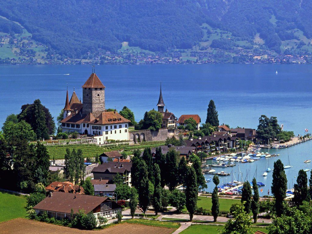 瑞士圣于尔萨那图片