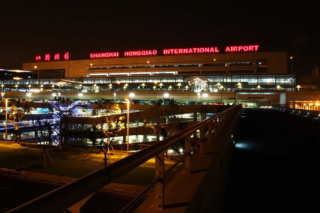 晚上上海虹桥机场照片图片
