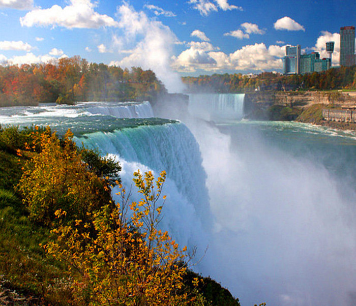 加拿大东西海岸深度 名校 赏枫10晚12日游(加航 蒙进温出)