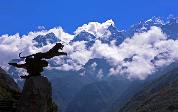 (价格:达吉香巴拉土司庄园-土司宴280元/人