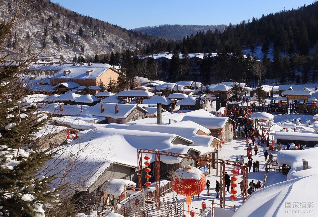 【狂歡月】霧凇島,長白山天池,火山溫泉,中國雪鄉,亞布力滑雪,雪地