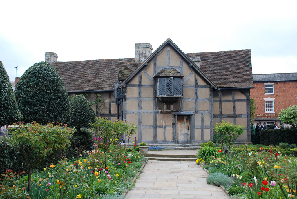 【清仓秒杀】英国11天08晚 (海南航空/双学府/城堡之旅/彼斯特购物村)