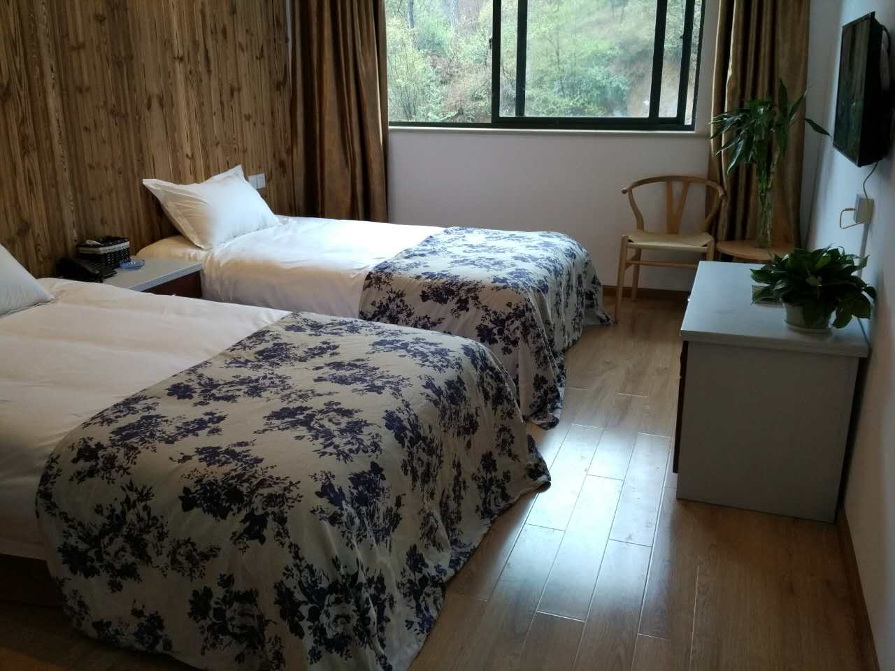 浙江宁波四明山森林公园1晚2日自驾游(余姚四明山702度假酒店)