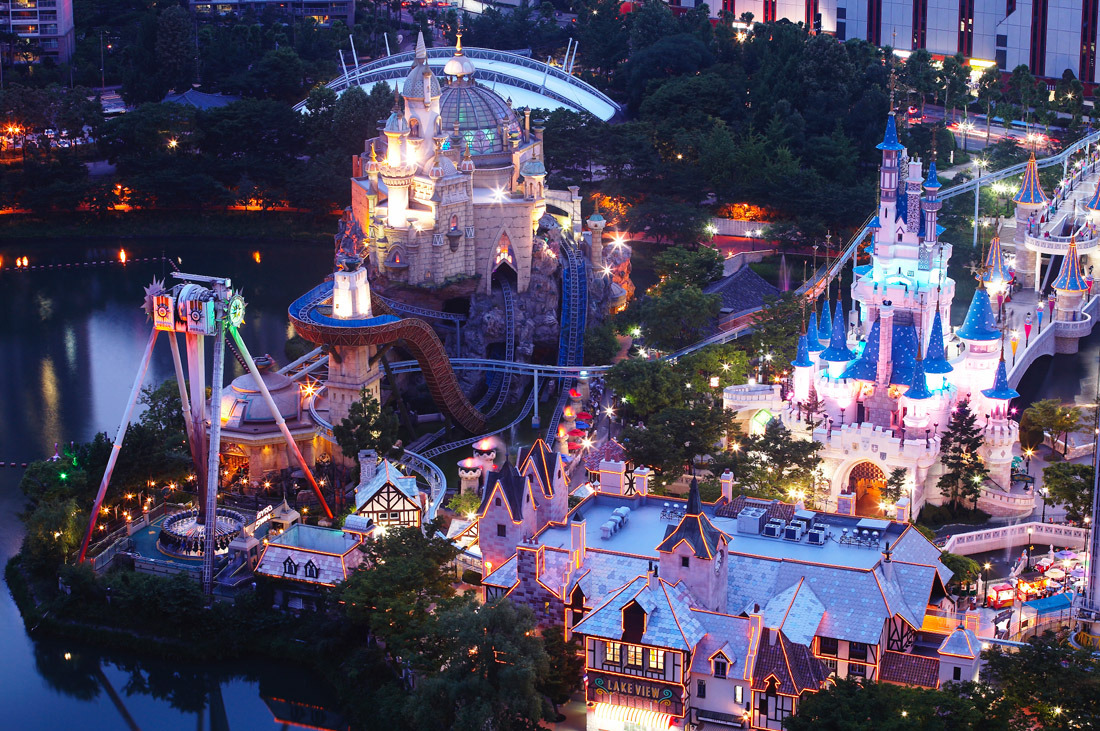 自助游(春秋往返,市区四花,两天自由活动,赠魔幻彩绘秀表演 乐天世界)