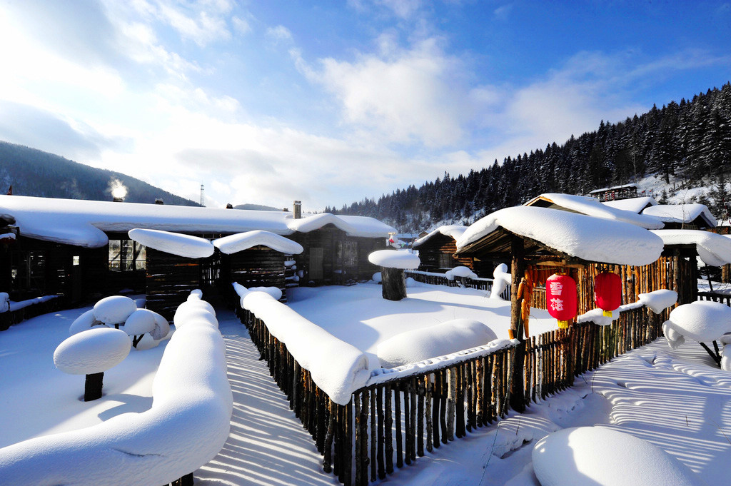 导游带领亲临《闯关东》《大约在冬季》等著名电视剧的取景地,漫步最