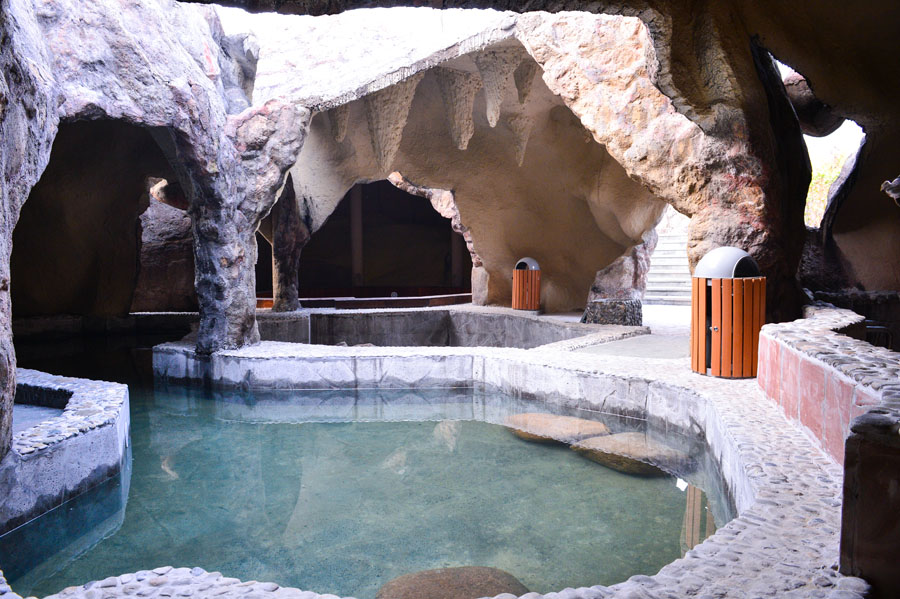 游浦江仙华山,享浦江仙华四季温泉,食海鲜自助晚餐,住浦江仙华檀宫