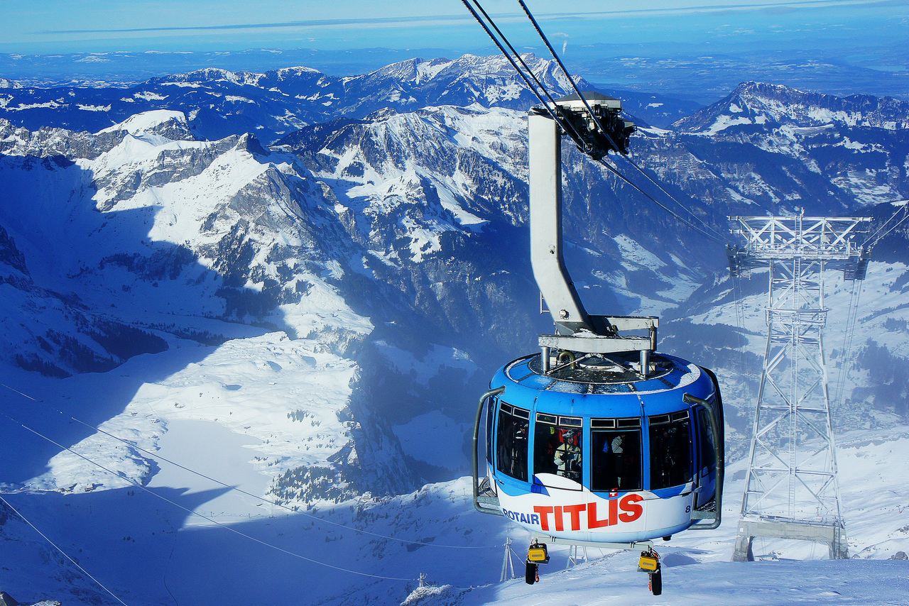 荷比德法瑞郁金香10晚13日游(ca直飞,三星,风车村 郁金香 铁力士山