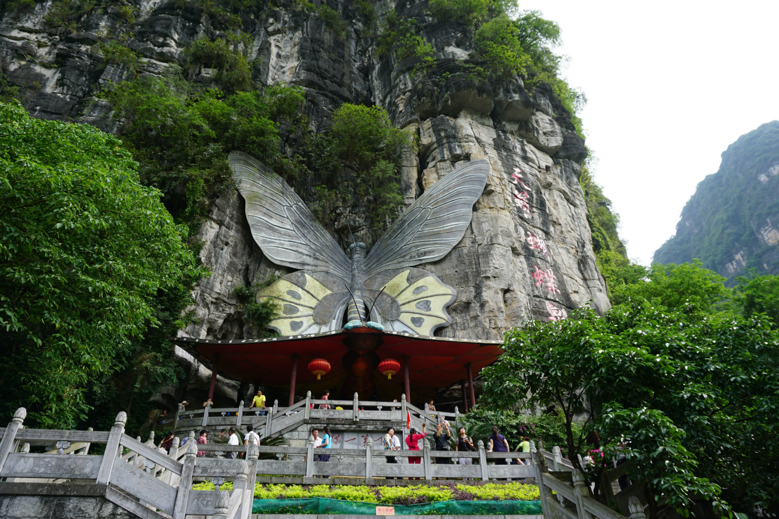 广西桂林,龙脊梯田,大漓江(三星船),阳朔4晚5日跟团游(双飞)