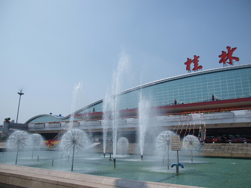 广西桂林,漓江阳朔,古东冠岩4天3晚跟团游(双飞纯玩无自费)