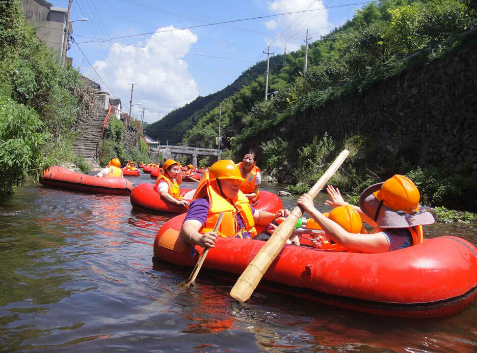 【暑期】余姚四窗岩漂流1晚2日自驾游(宿余姚环球岛商务酒店时尚房)