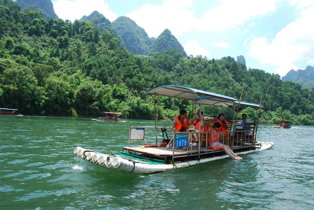 广西桂林阳朔爱上龙脊3晚4日跟团游(双飞)