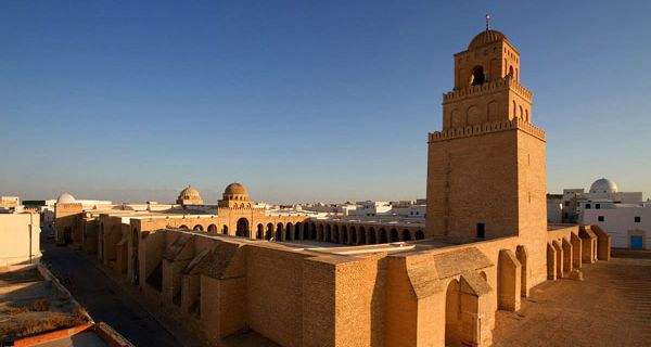 【杜兹】.随后前往就酒店办理入住手续