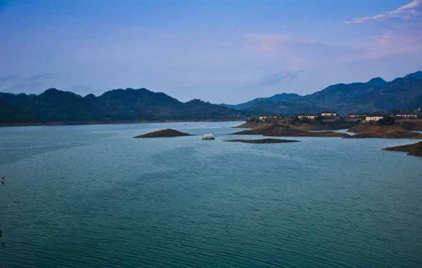 建德新叶古村,好运岛,梅城古镇,新安江玉温泉2晚3日跟团游