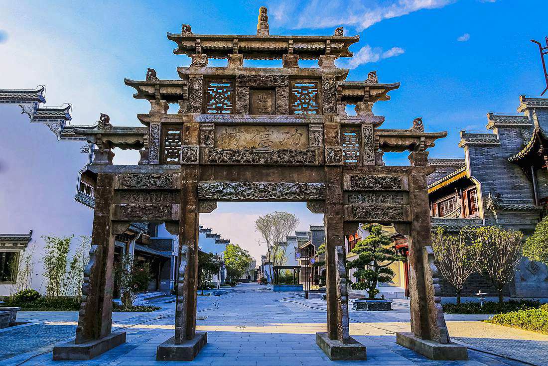 (森林公园 原始楠木林) 悬空玻璃栈道 飞龙在天玻璃桥 鸠鹚古镇一日