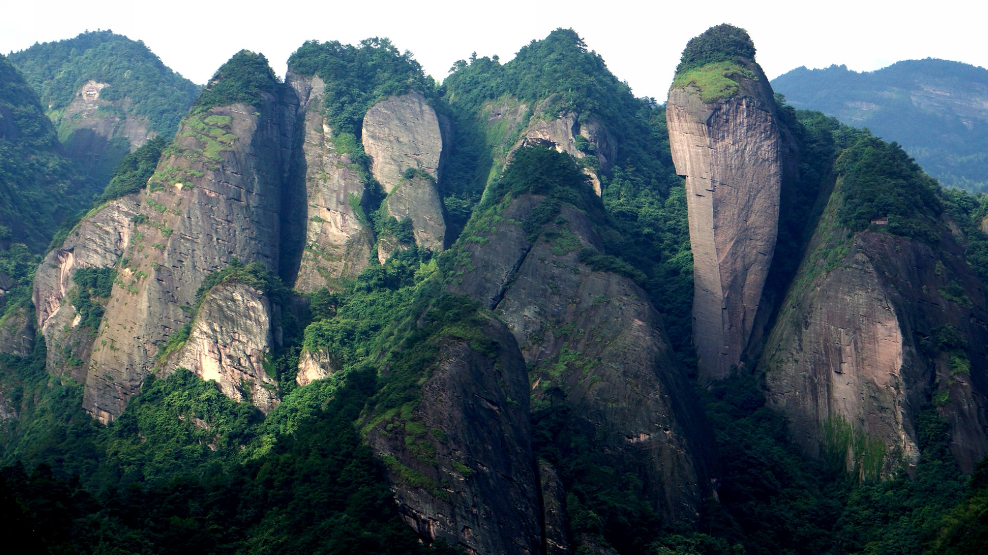 湖南崀山,八角寨,一線天,鳳凰古城,張家界第一玻璃橋,黃龍洞,煙雨