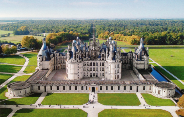 山/卢瓦河谷双堡/香水制作 品酒 塞纳河游船宴/古堡酒店 巴黎三晚市区