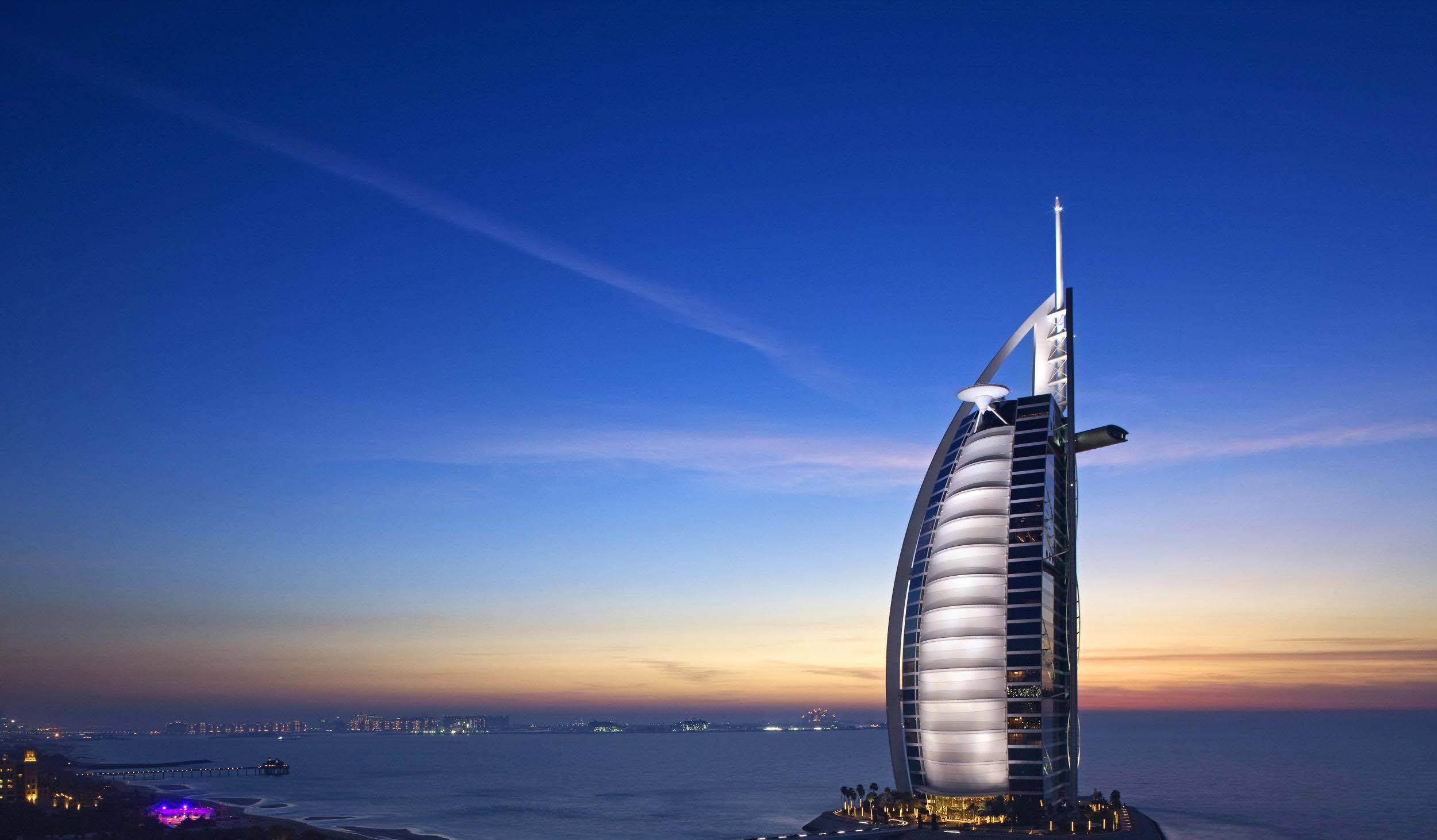 阿联酋6天3晚品质度假之旅(ek 3晚6星级酒店 登双塔 法拉利主题公园入