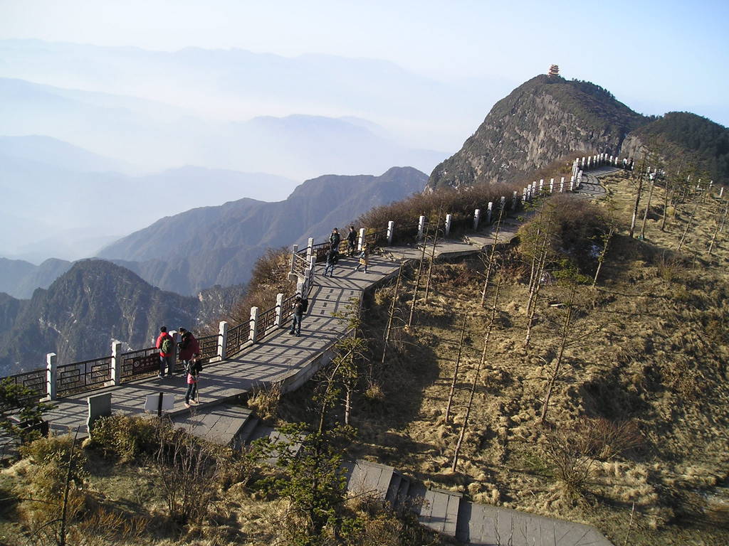 【唯美四川】成都,峨眉山,樂山,都江堰,熊貓樂園,黃龍溪5晚6日半自助