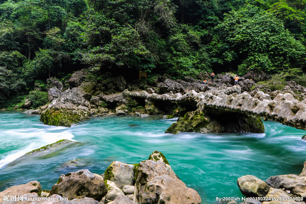 貴州黃果樹,馬嶺河,西峰林,大小七孔,西江千戶苗寨5晚6日遊(雙飛)