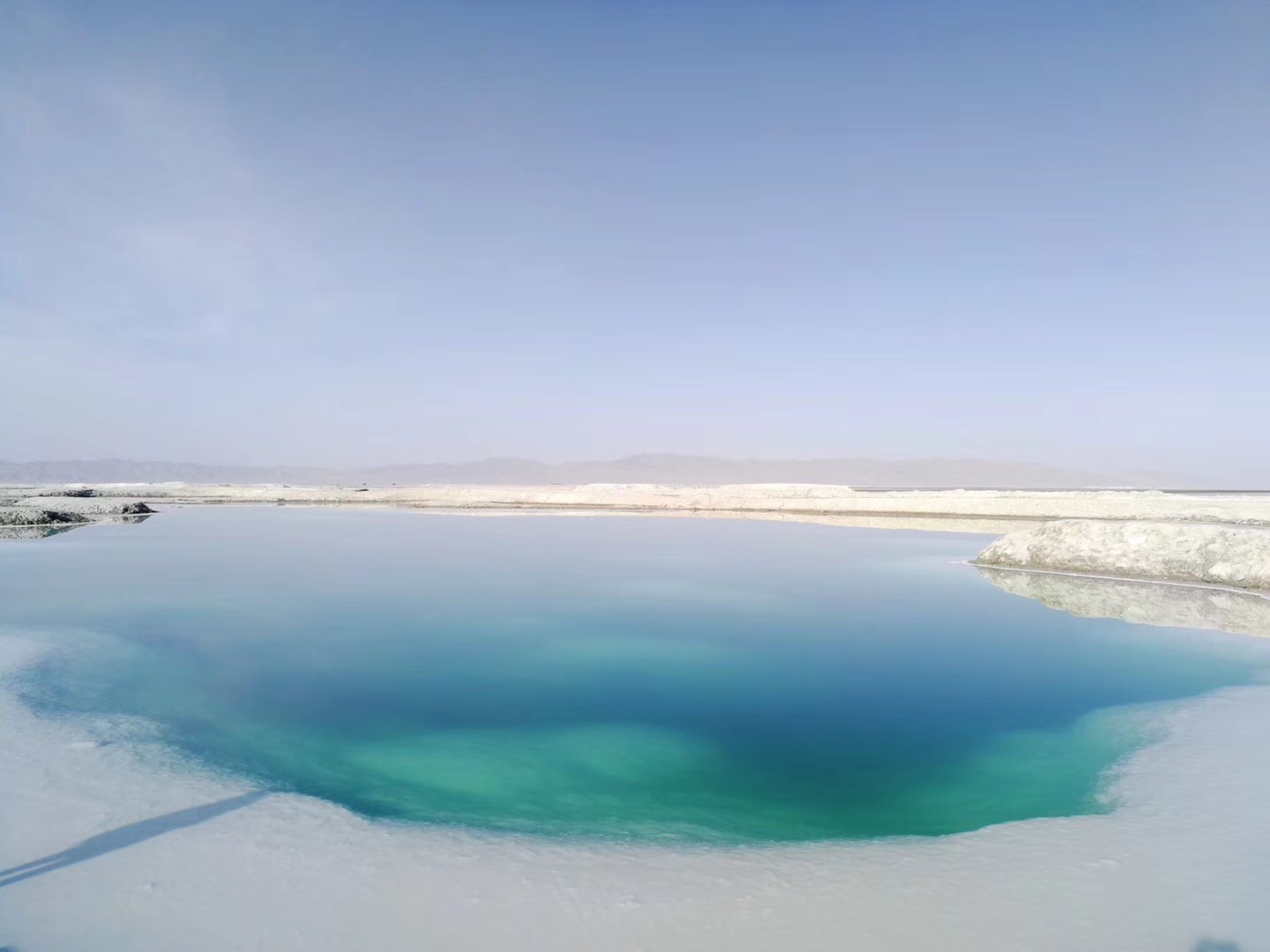 青岛盐海湖图片