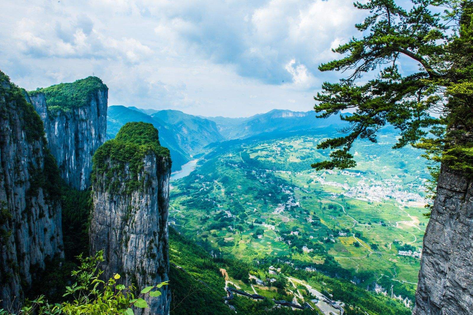 【暑期】【金牌恩施一价全含】梭布垭石林,恩施大峡