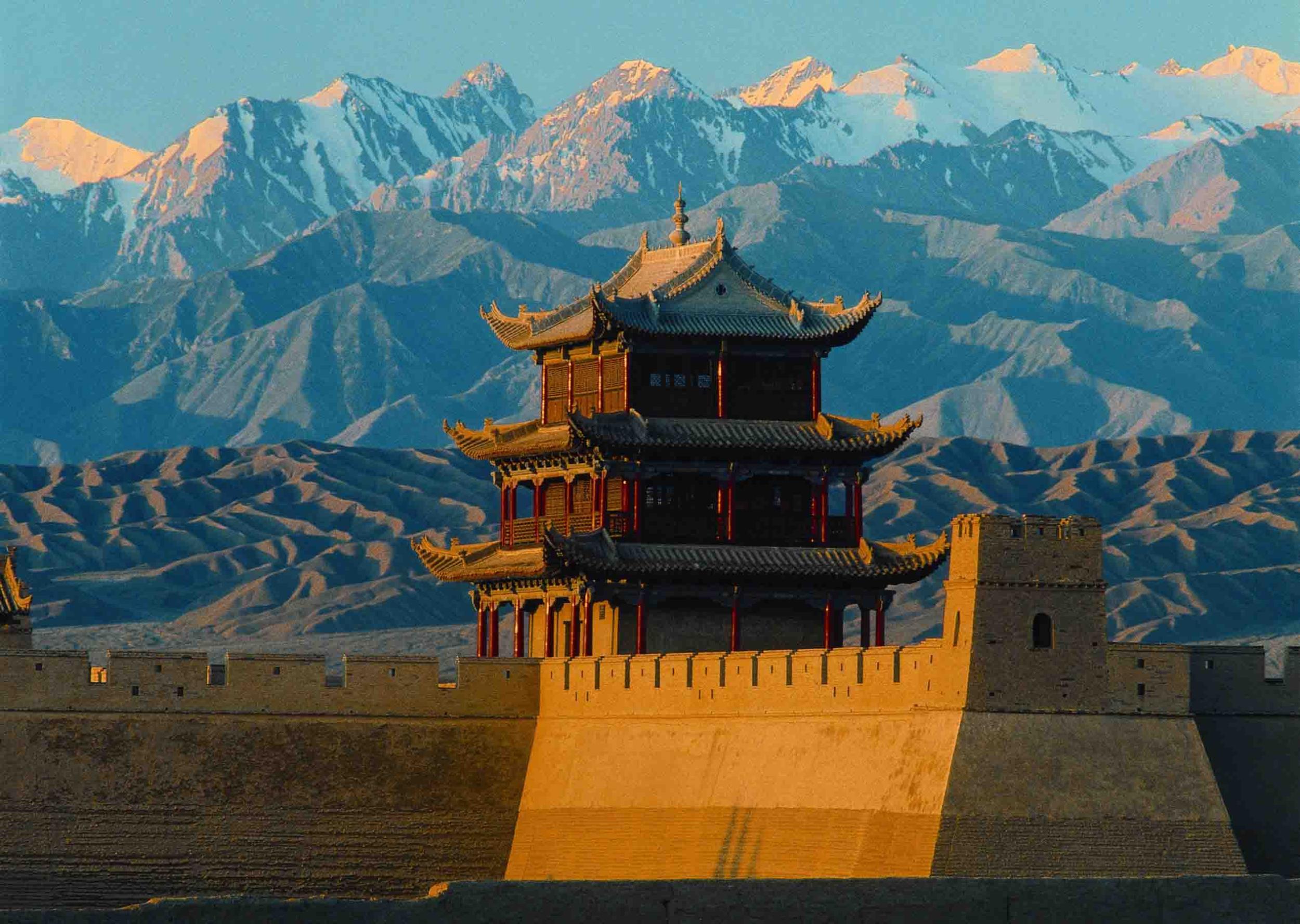 兰州,张掖丹霞,嘉峪关城楼,敦煌莫高窟,鸣沙山月牙泉双飞一动4晚5日游