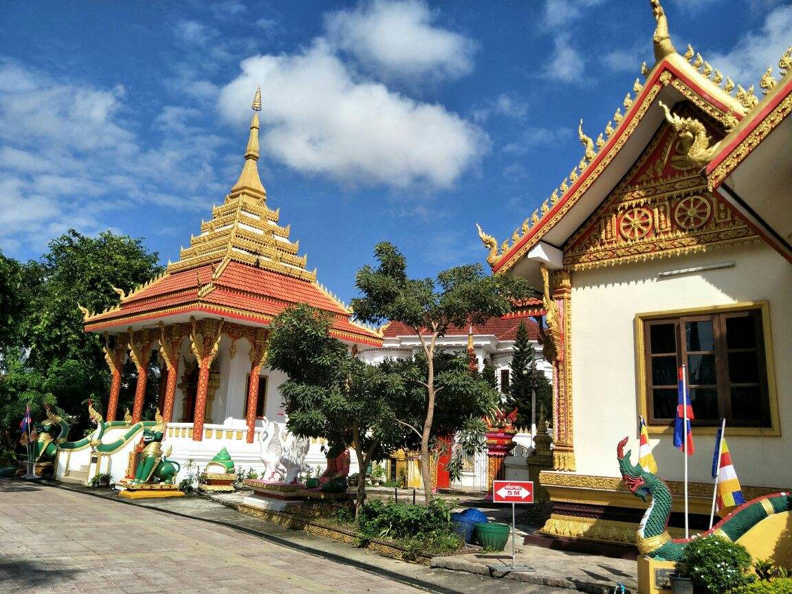 老挝万象-南俄湖-万荣-琅勃拉邦7晚8日全景游(老挝航空直飞,佛国秘境